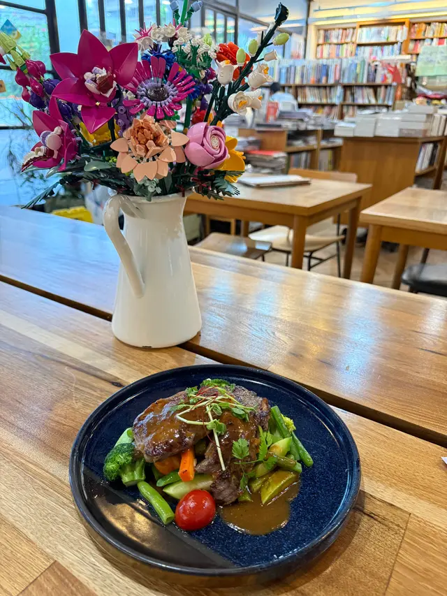 香煎紐西蘭肉眼配燒汁