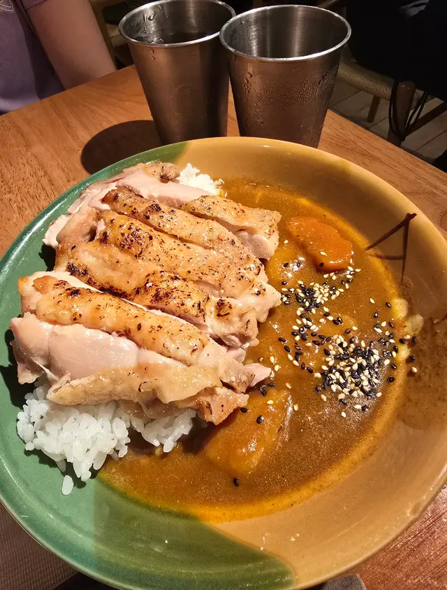 咖喱燒雞扒飯