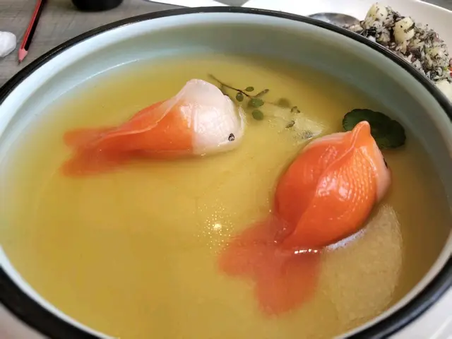 湯蝦餃賣相十分吸引,只宜打卡,味道一般。