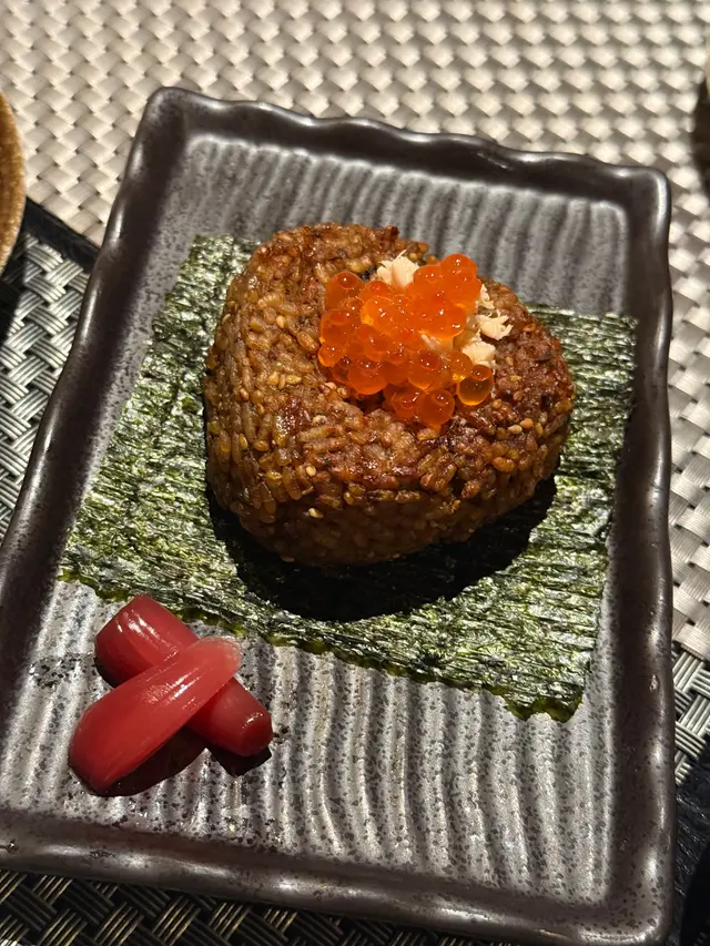 三文魚燒飯團