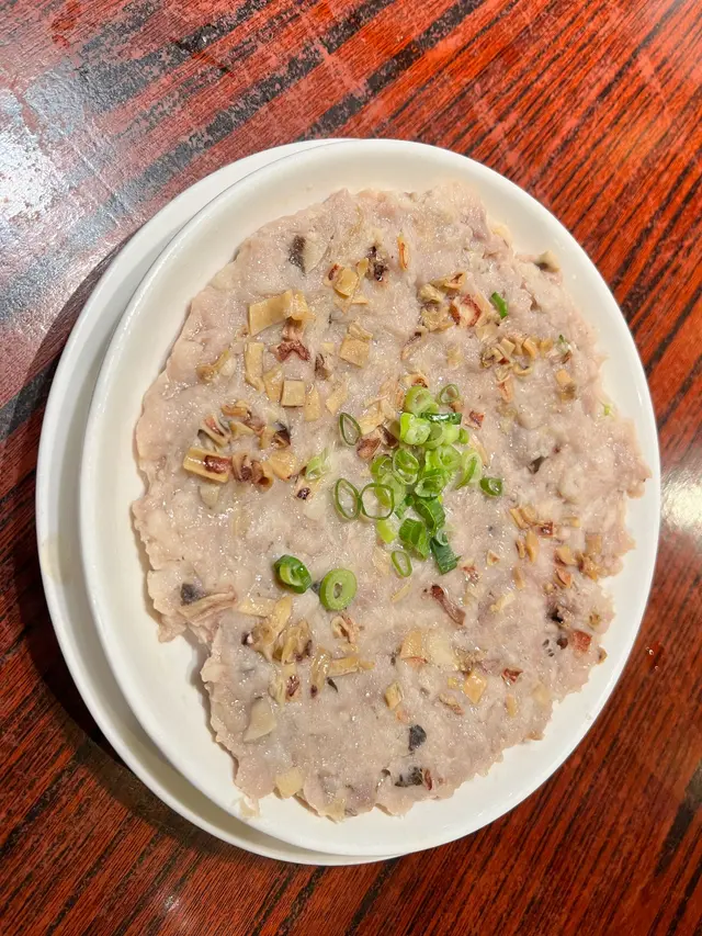 土魷蒸肉餅