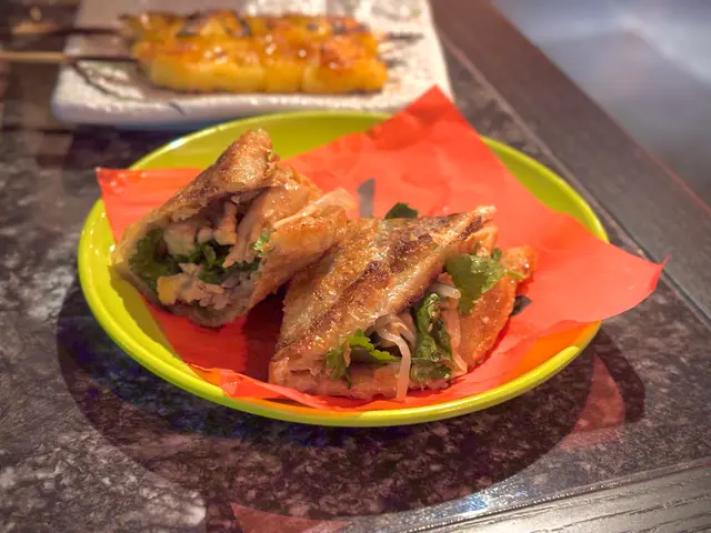 芫荽雞絲手抓餅