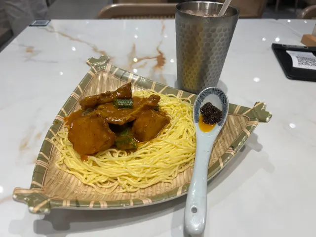 咖哩豬扒撈麵👍🏻