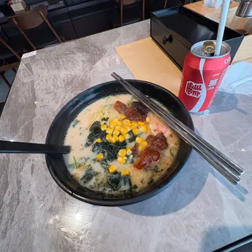 猪软骨拉面
