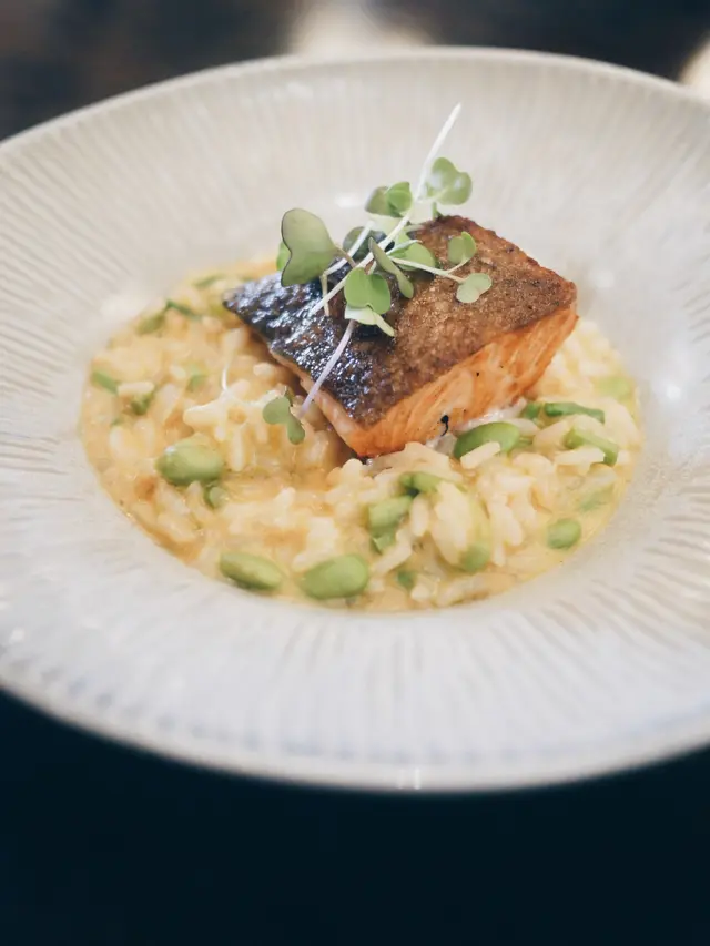 香煎三文魚柳伴意大利飯