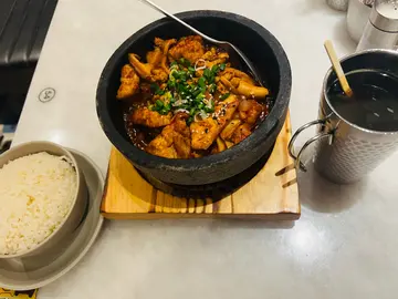 石锅肉酱豆腐  （很咸）