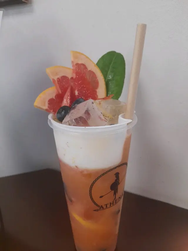 莓莓開心，但莓莓不說