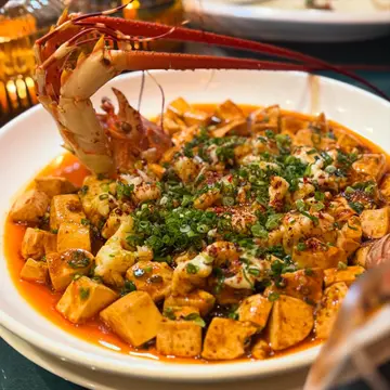麻婆豆腐龙虾球