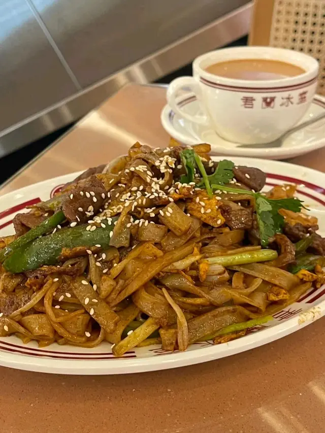 沙嗲牛肉炒河粉