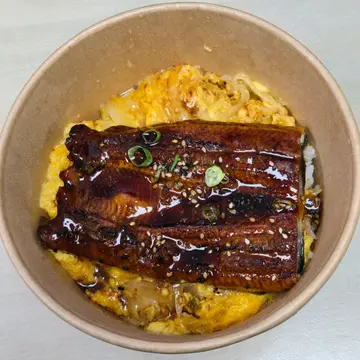 滑蛋鰻魚丼