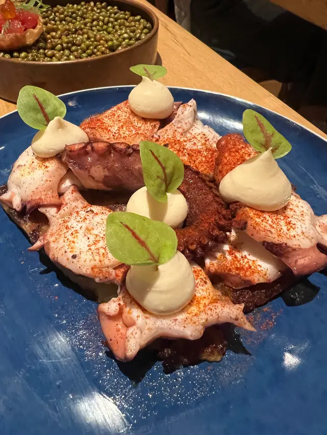 橄欖油八爪魚多士