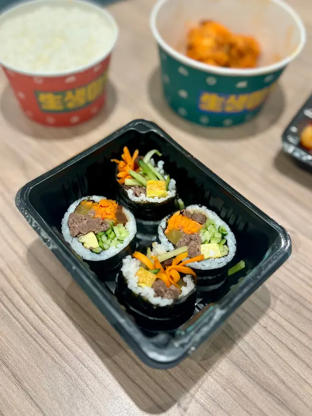烤牛肉紫菜飯捲