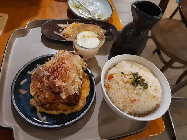 一汁三菜~大阪燒風味黑胡椒烤雞塊配野茶薯仔薄班戟