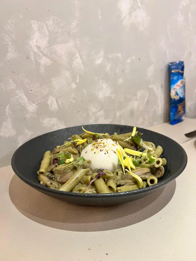 意式開心果芝士醬長通粉配布袋流心芝士