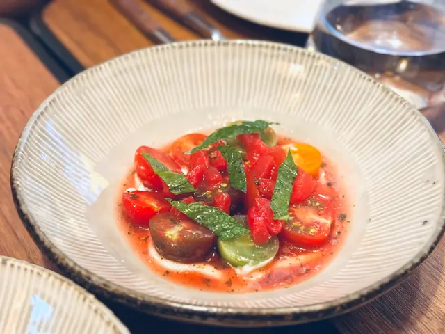 Salade de Tomatoes Fraiches ( Cherry Tomatoes)