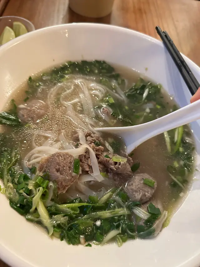湯底普通,冇咩特別,牛如肉碎,不過都嫩的!唔值102