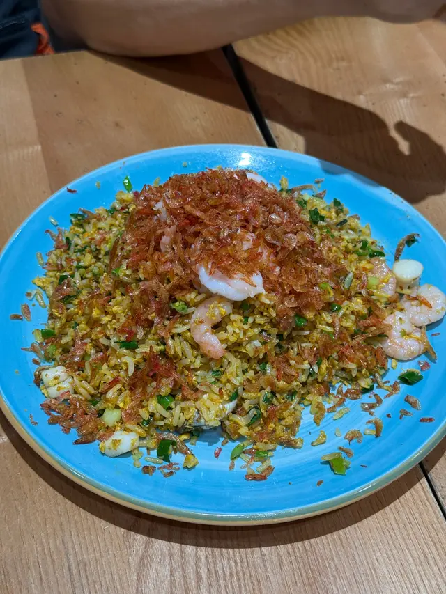 招牌蝦頭油炒飯