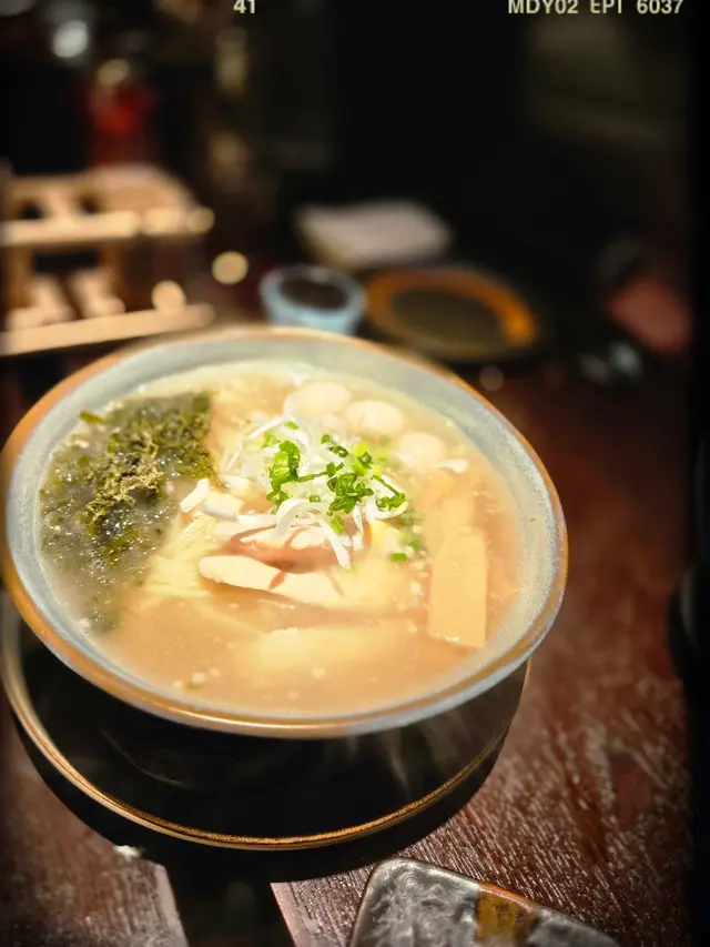 背脂雞鹽拉麵（$128）