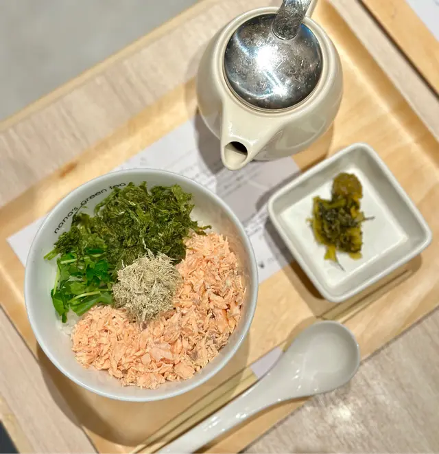 鮭魚昆布絲柚子胡椒茶漬飯