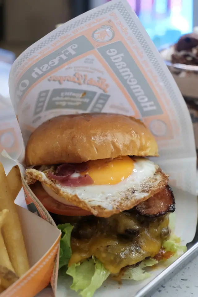 SIGNATURE DOUBLE SICK! BURGER