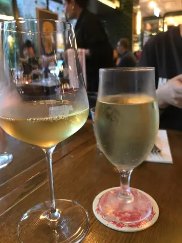 M  chapputier  les  vignes  de  bila  haut  blanc ;  three  oaks  cider  