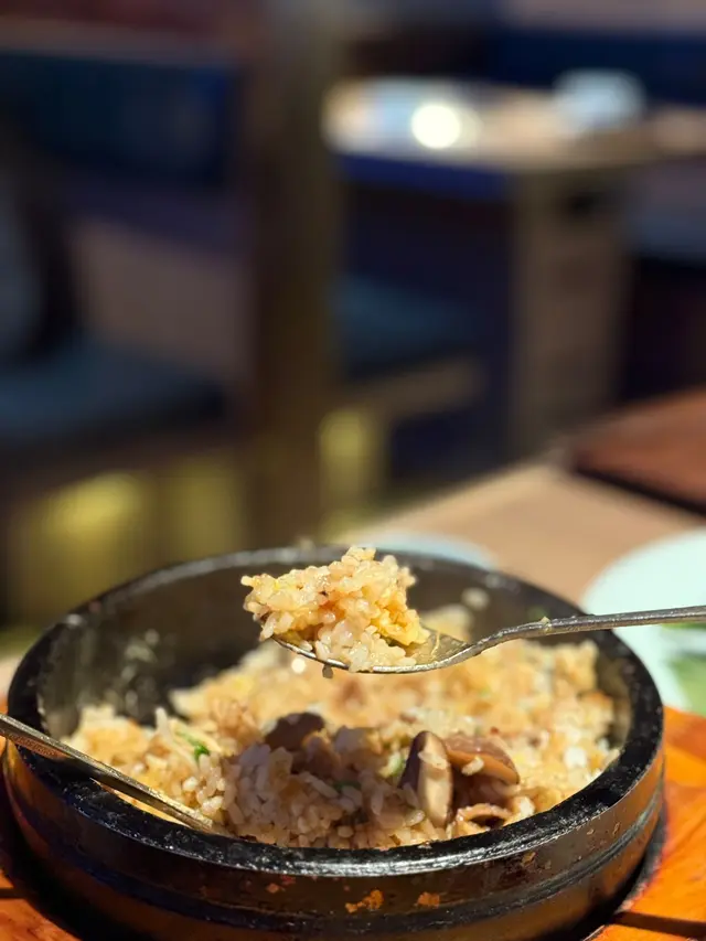 牛骨髓石頭鍋飯