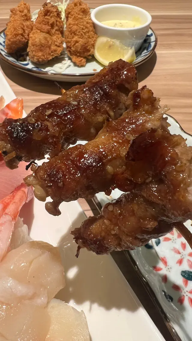 🐮入口充滿油香,配埋金菇做餡料,正好中和燒烤嘅油膩感