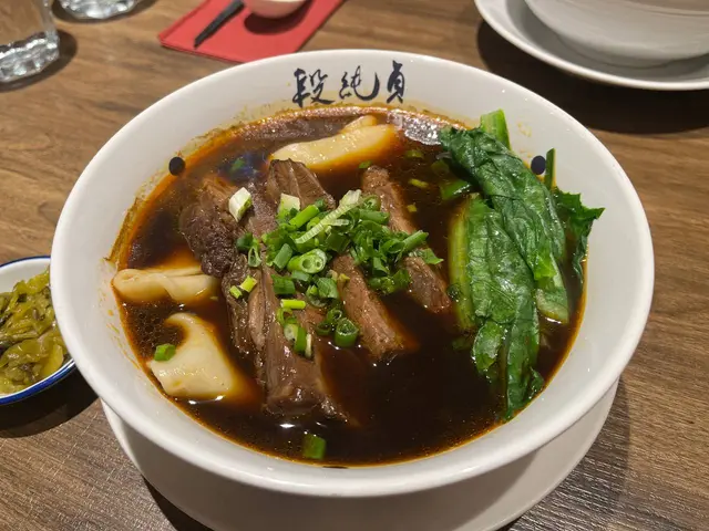 招牌紅燒腱心牛肉麵