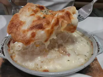 忌廉白汁焗菠菜鱼柳饭
