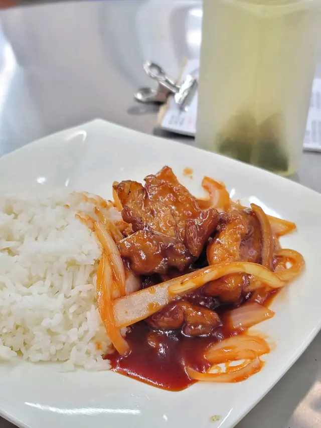 鍾意食酸野既朋友就不要錯過，因為都真係幾酸，我食完會有D打冷震既感覺。肉質係ok的，不會好un，而且有D彈牙感覺。