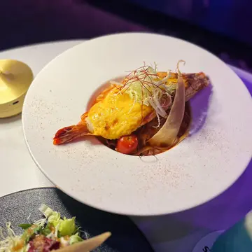 蒜蓉牛油焗大虎虾蕃茄酱扁意粉