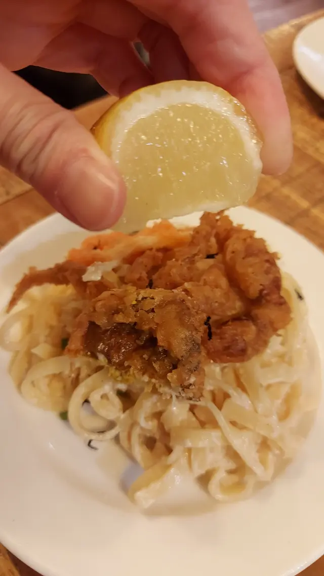 軟殼蟹配明太子忌廉鮮製意粉