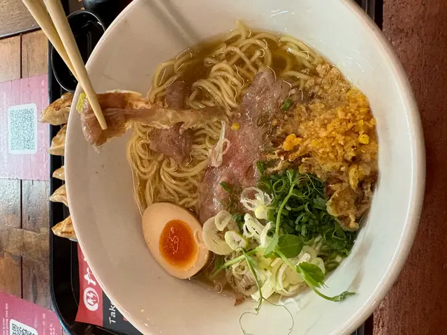 和牛肉鹽風拉麵