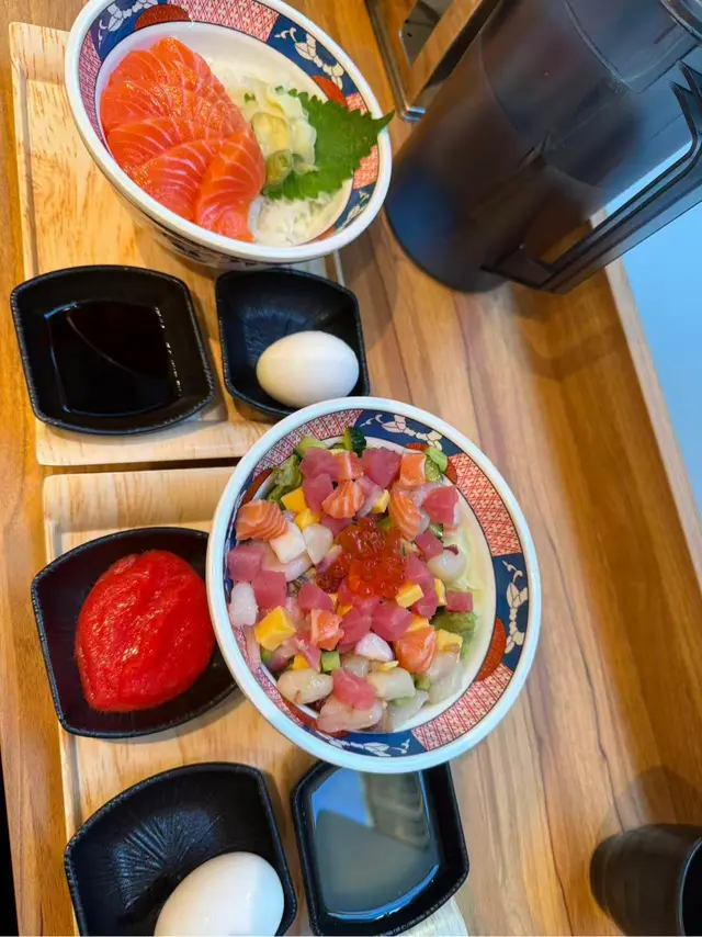綜合海鮮丼