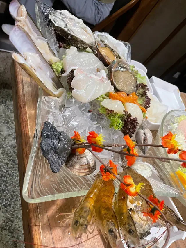 鮑魚海鮮船