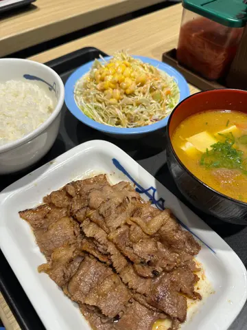 燒牛五花定食