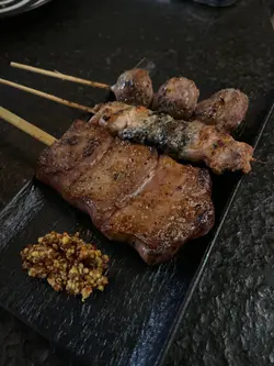 牛舌心鸡肾和三色鸡颈串烧