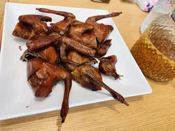 灌汤水晶乳鸽