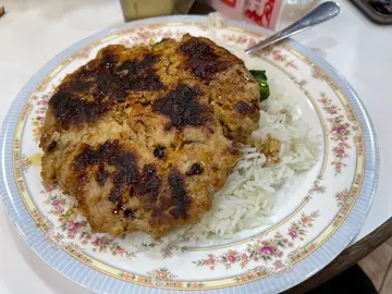 招牌肉餅飯