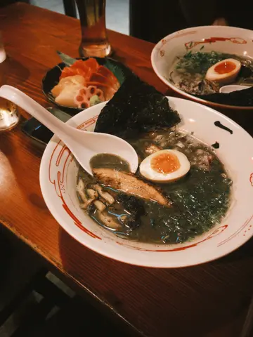 雜菌松露醬油豬骨濃湯拉麵