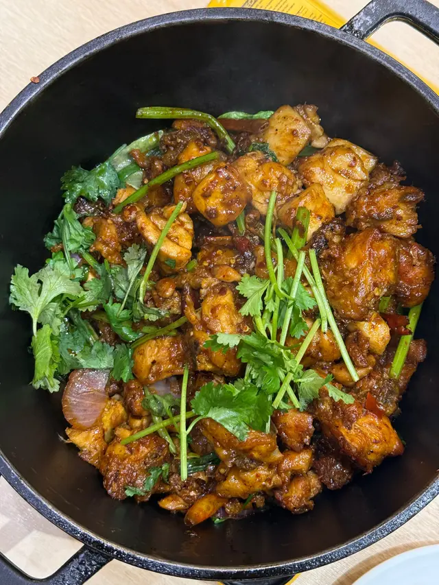川味麻辣滑雞煲