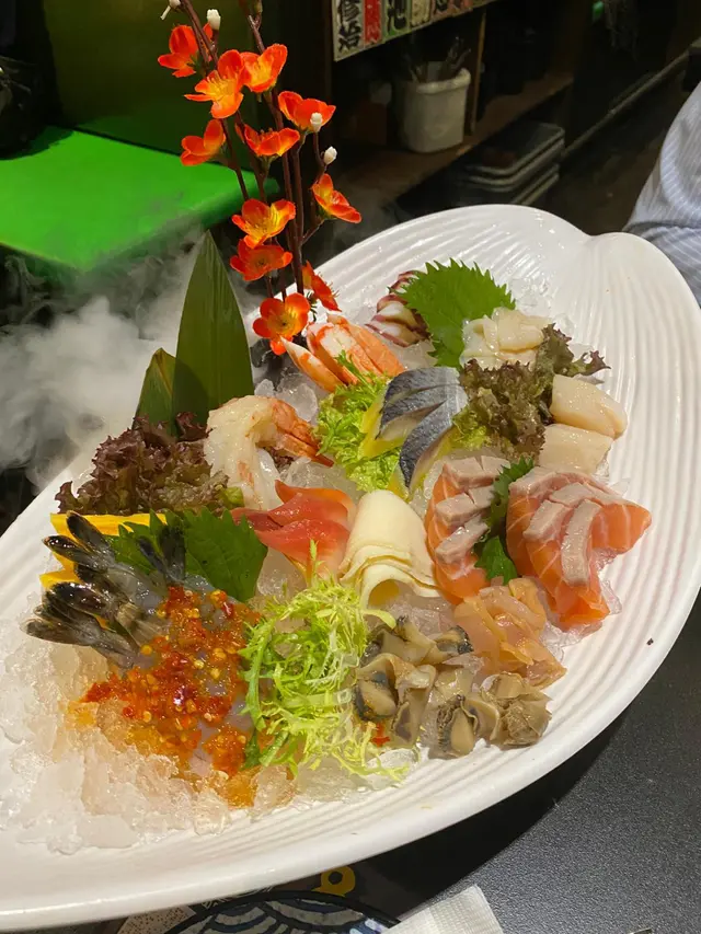 超豪華刺身船