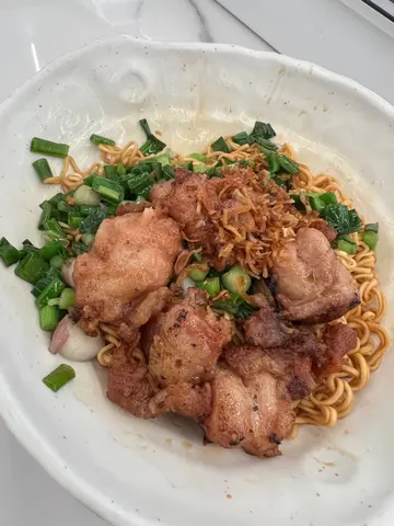 一口鸡头葱油捞面