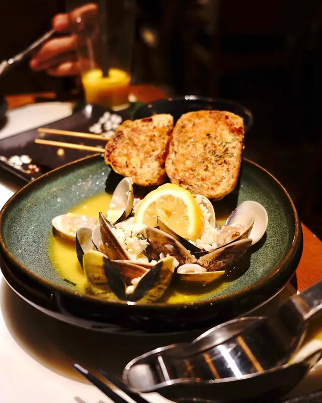 蒜香牛油酒煮蜆