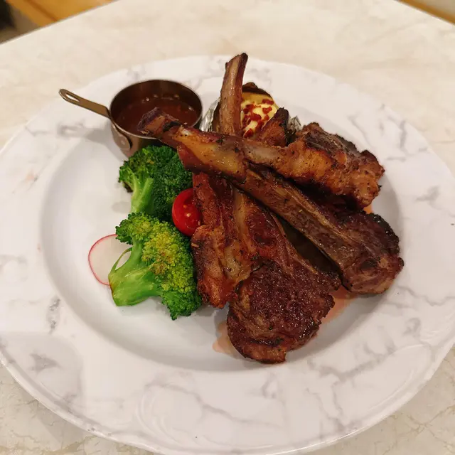 露絲瑪莉香草燒羊架