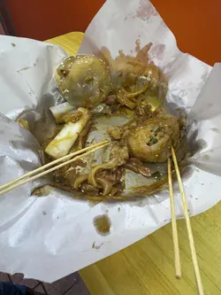 肠粉，粉果，鱼蛋