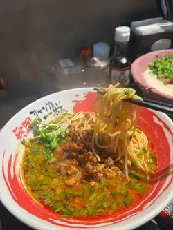 牛骨麻辣叉燒拉麵