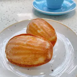 Honey Madeleine