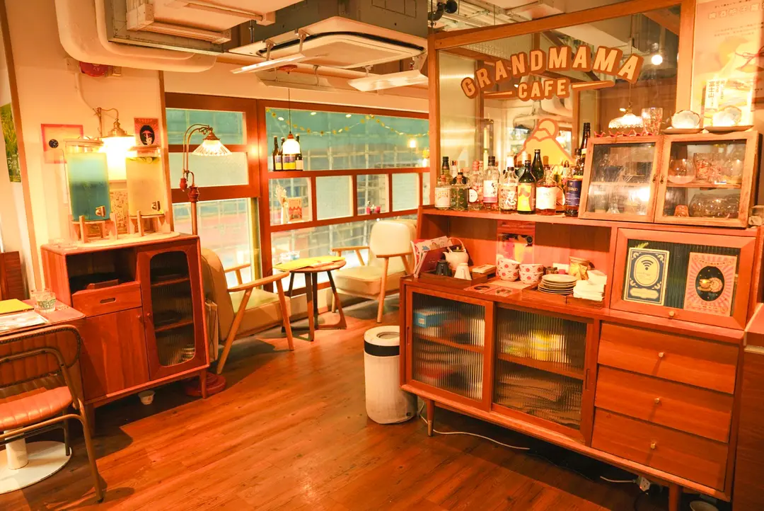 Grandmama Cafe