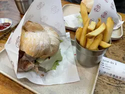 违返商品条例的垃圾汉堡